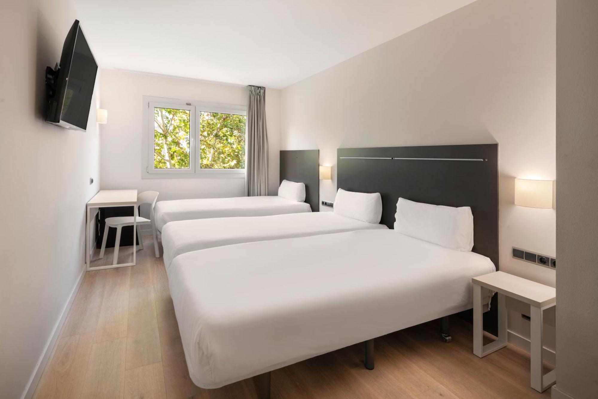B&B Hotel Barcelona Rubí Exteriör bild