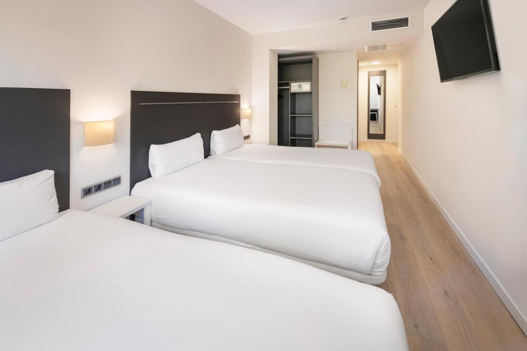 B&B Hotel Barcelona Rubí Exteriör bild