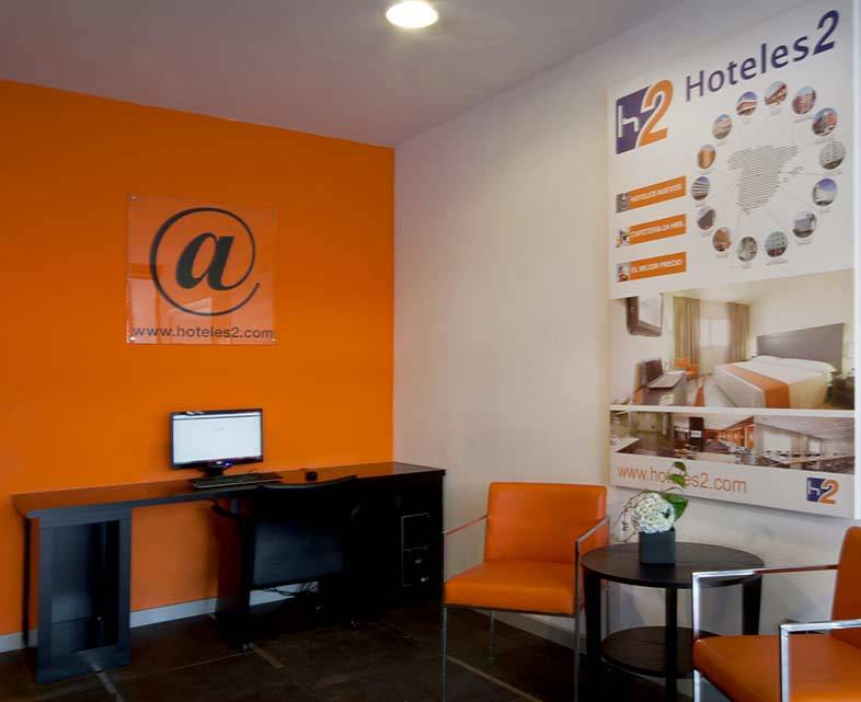 B&B Hotel Barcelona Rubí Exteriör bild