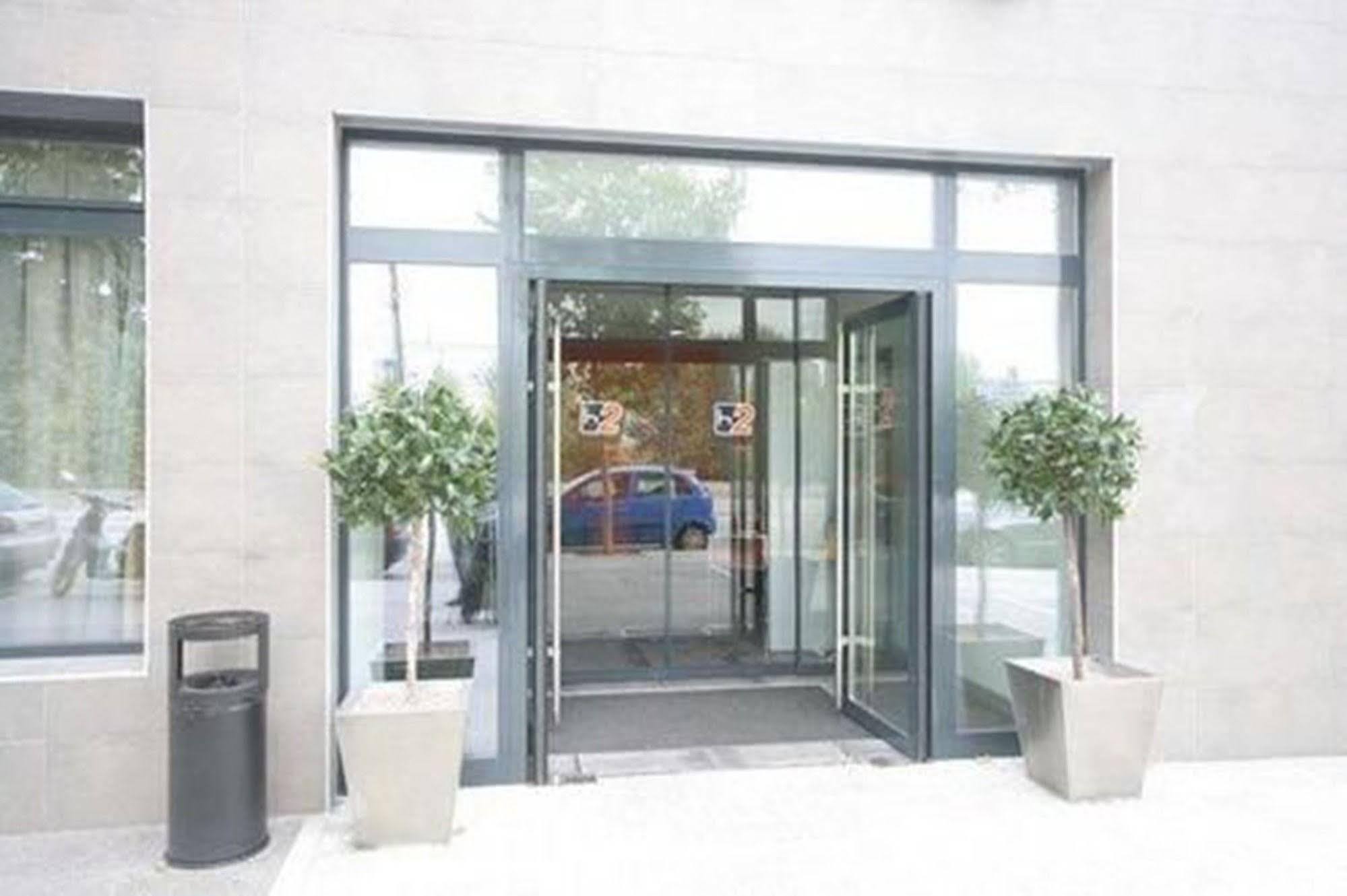 B&B Hotel Barcelona Rubí Exteriör bild