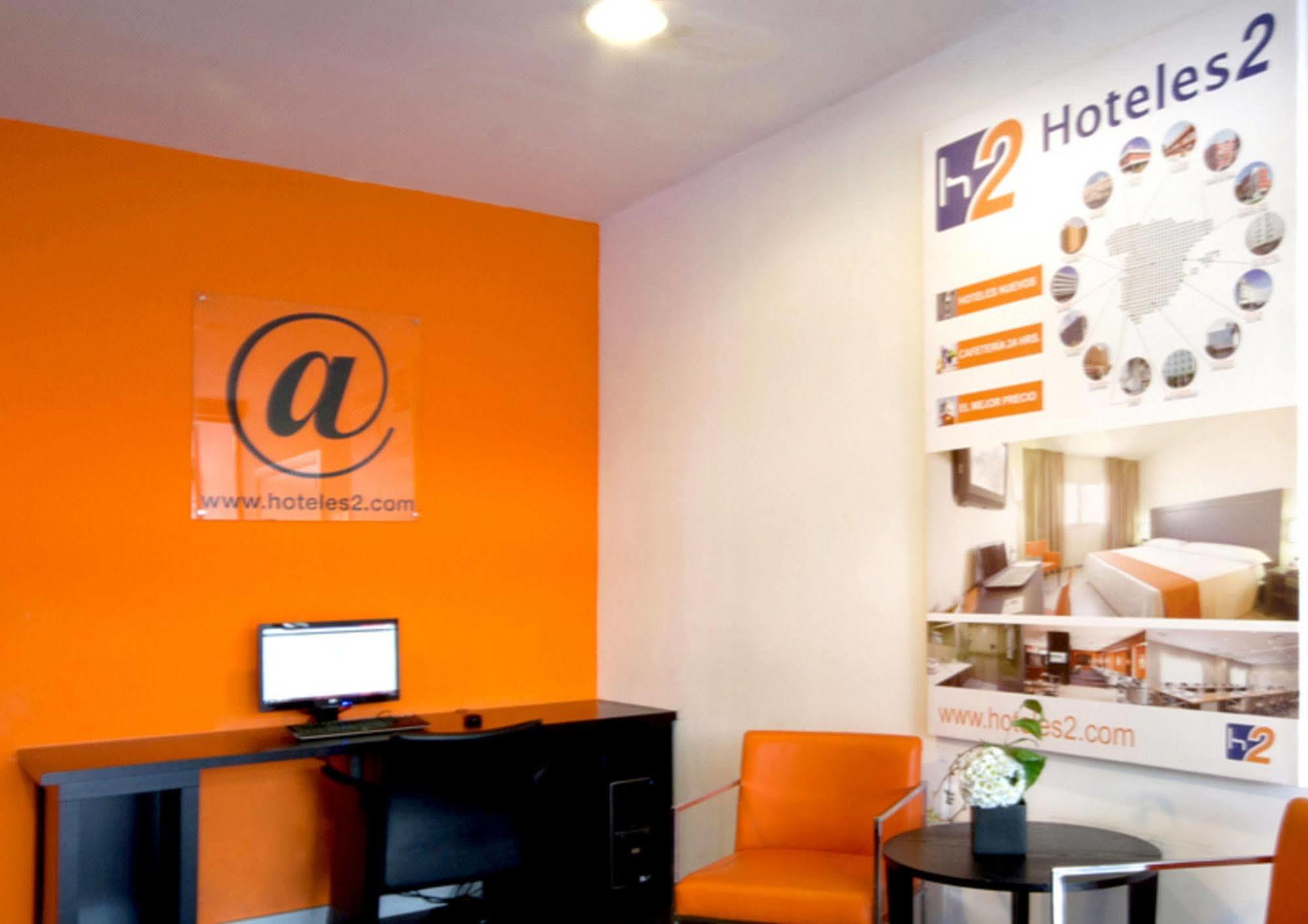 B&B Hotel Barcelona Rubí Exteriör bild